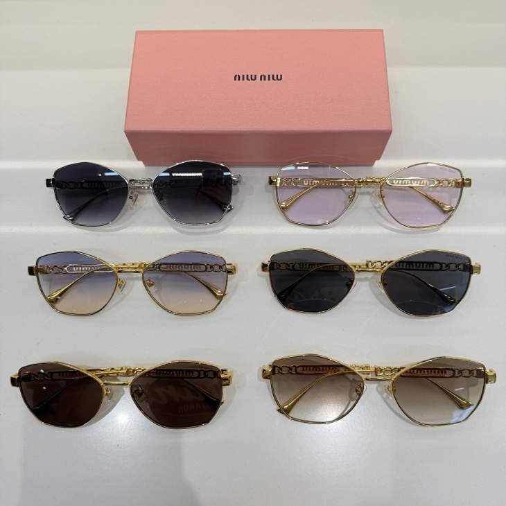 Picture of Miu Miu Sunglasses _SKUfw80879620fw